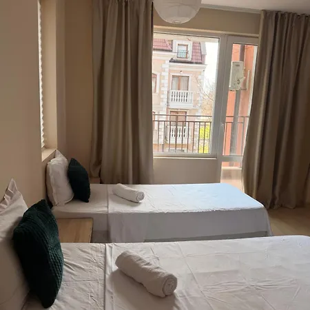 Hotel de apartamente корал 3*